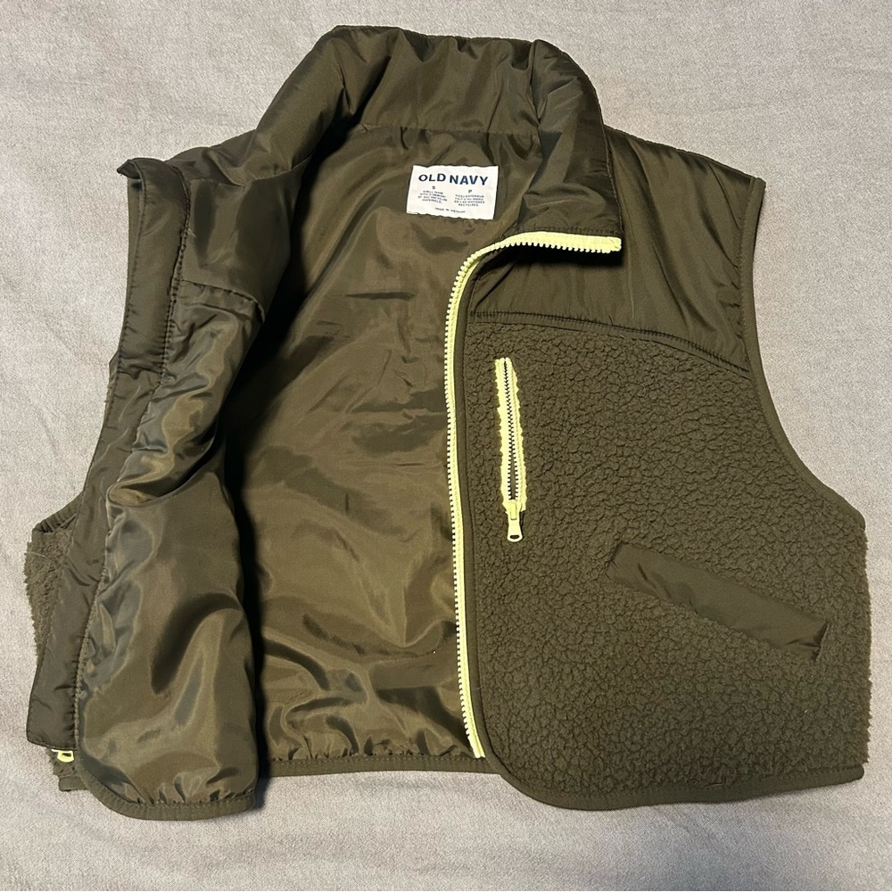 Old Navy Crop Olive Green Vest